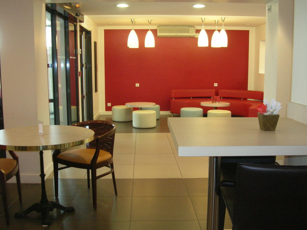Ibis Lyon Est Beynost Exterior foto